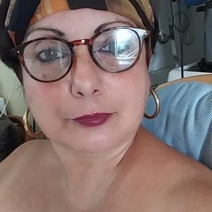 Meet your Posher, Adela